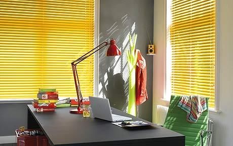 store venitien jaune