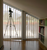 store à bandes verticales